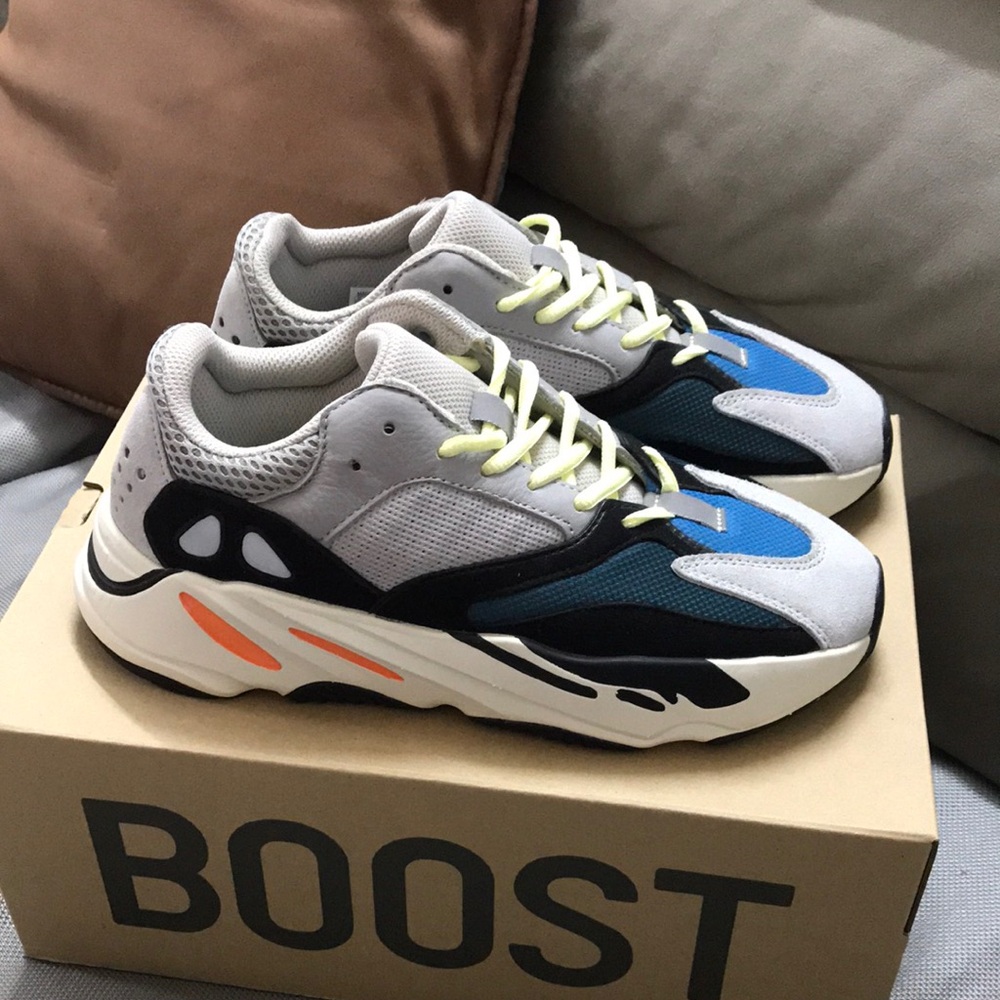 Yeezy boost 700 Men’s 9.5